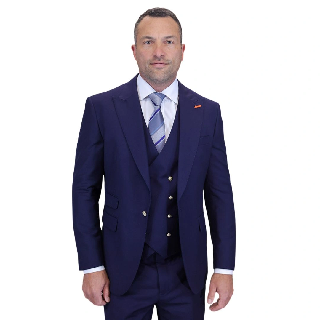 Aether Crest: Elegante y moderno traje azul marino de 3 piezas para el hombre sofisticado.